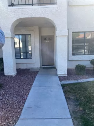 Photo #1: 2269936 Listing