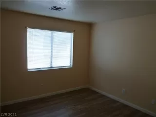 Photo #5: 2269937 Listing 