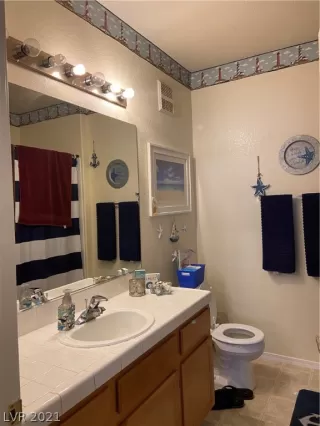 Photo #4: 2269950 Listing