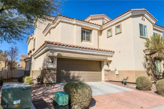 MLS: 2269958 Condo For Sale