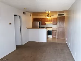 Photo #3: 2269959 Listing