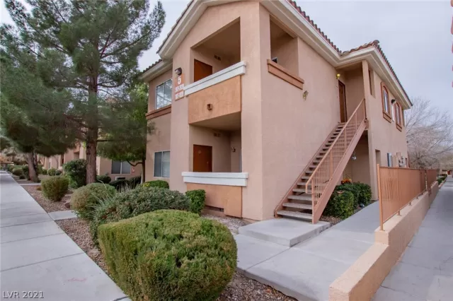 MLS: 2270026 Condo For Sale