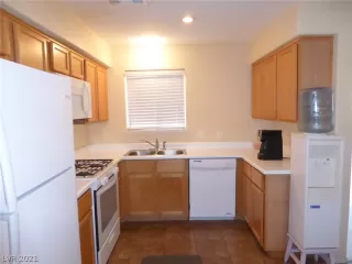 Photo #2: 2270046 Listing 