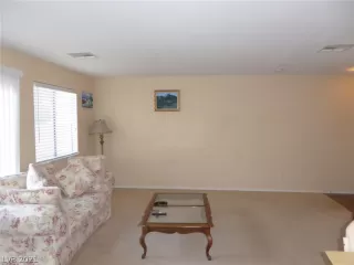 Photo #4: 2270046 Listing 