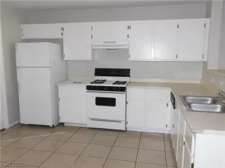 Photo #1: 2270064 Listing