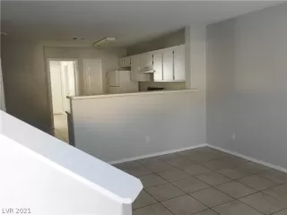 Photo #3: 2270064 Listing