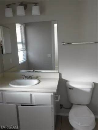 Photo #4: 2270064 Listing