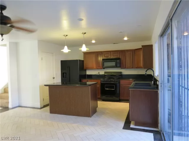 MLS: 2270083 Condo For Sale