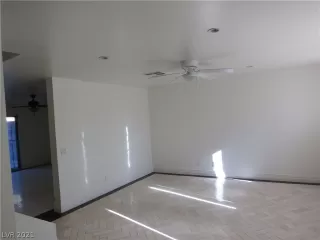 Photo #2: 2270083 Listing 