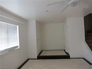 Photo #4: 2270083 Listing 