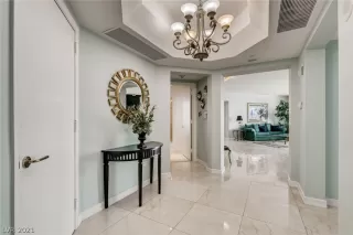 Photo #2: 2270132 Listing