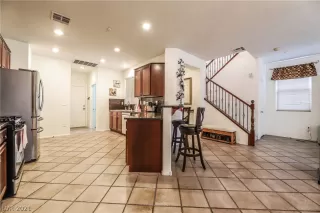 Photo #2: 2270157 Listing