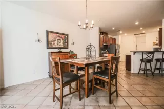 Photo #3: 2270157 Listing