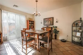 Photo #4: 2270157 Listing