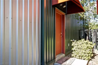 Photo #1: 2270165 Listing