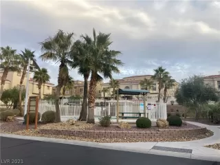 Photo #2: 2270222 Listing 