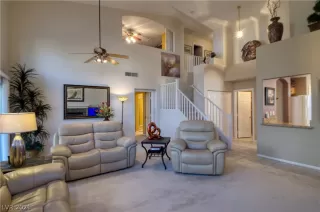 Photo #2: 2270226 Listing