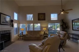 Photo #3: 2270226 Listing