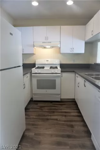 Photo #2: 2270253 Listing 