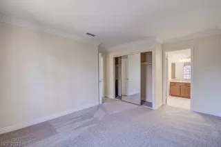 Photo #5: 2270270 Listing