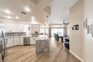 Photo #2: 2270291 Listing