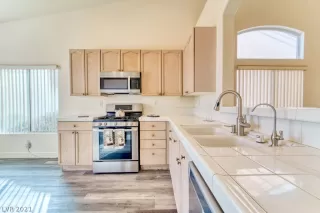 Photo #3: 2270344 Listing 