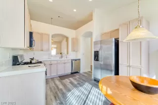 Photo #6: 2270344 Listing 