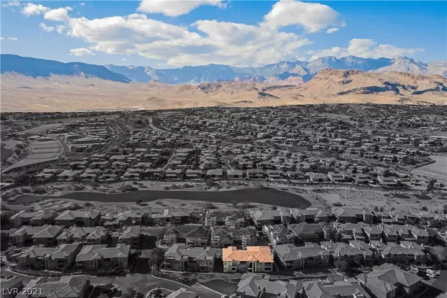 MLS: 2270362 Condo For Sale