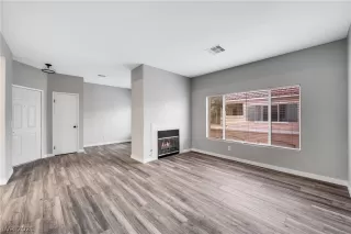 Photo #6: 2270384 Listing