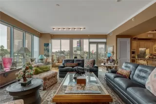 Photo #3: 2270391 Listing