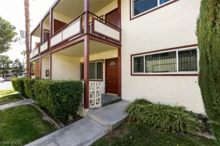 Photo #2: 2270405 Listing