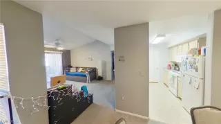 Photo #2: 2270413 Listing