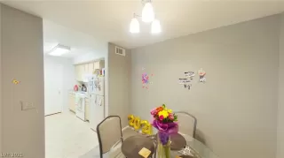 Photo #3: 2270413 Listing