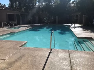 Photo #4: 2270422 Listing 