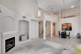 Photo #6: 2270432 Listing