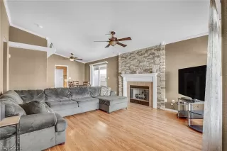 Photo #4: 2270438 Listing