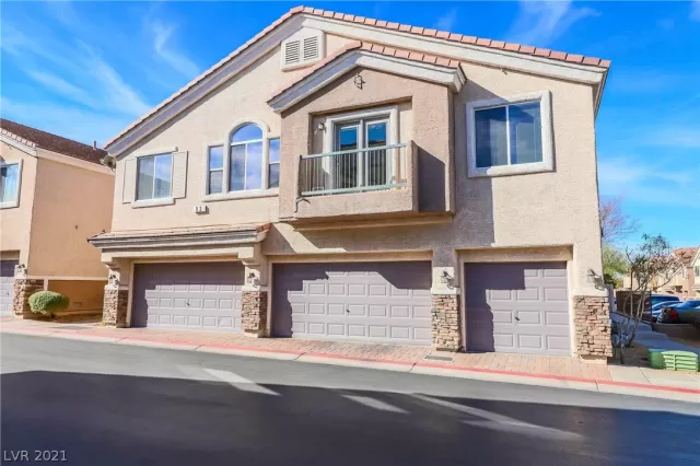 MLS: 2270492 Condo For Sale