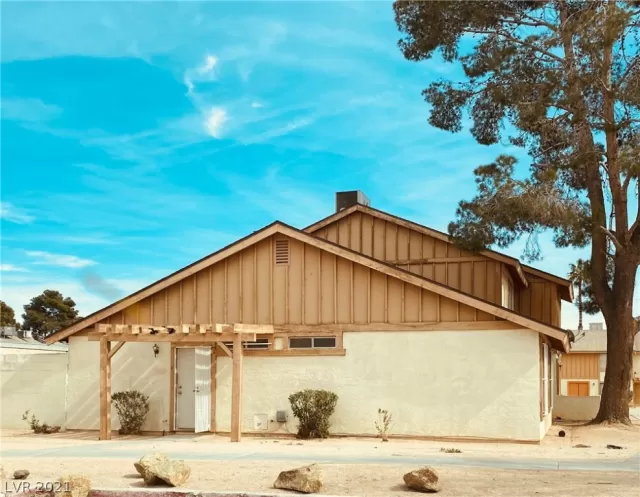 MLS: 2270530 Condo For Sale