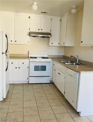 Photo #2: 2270530 Listing