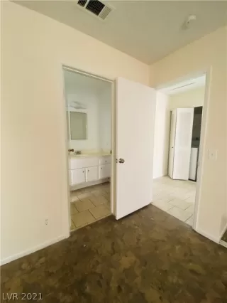 Photo #3: 2270530 Listing