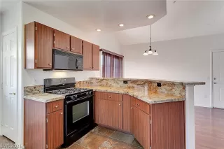 Photo #3: 2270543 Listing 