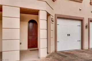 Photo #1: 2270646 Listing 