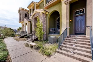 Photo #3: 2270680 Listing