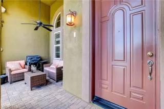 Photo #5: 2270680 Listing