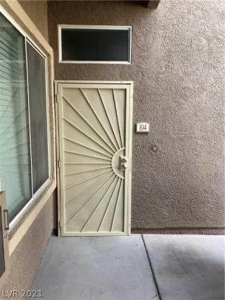 Photo #2: 2270703 Listing