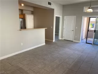 Photo #3: 2270703 Listing