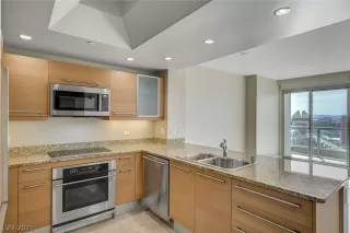 Photo #1: 2270717 Listing 