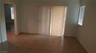 Photo #3: 2270722 Listing