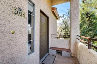 Photo #2: 2270748 Listing