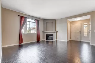 Photo #4: 2270748 Listing